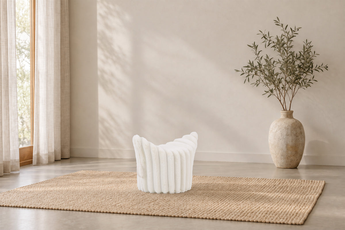 Winter Edition Hocker „Hug“ Weiß | Mini Ausführung | Sitzhöhe 28 cm