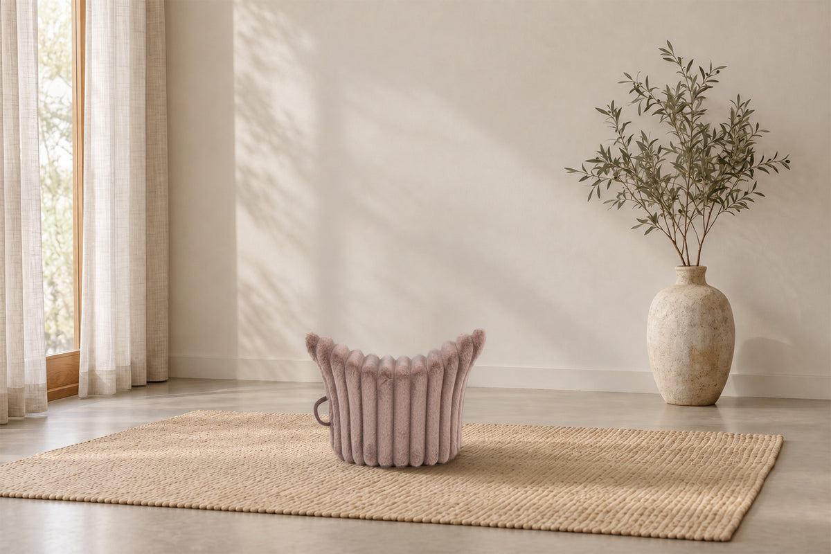 Winter Edition Hocker „Hug“ Taupe | Mini Ausführung | Sitzhöhe 28 cm