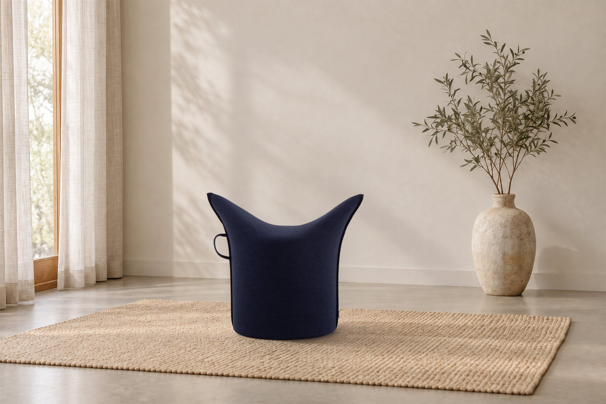 Wollfilz Hocker Navy | Niedrige Ausführung | Sitzhöhe 42 cm