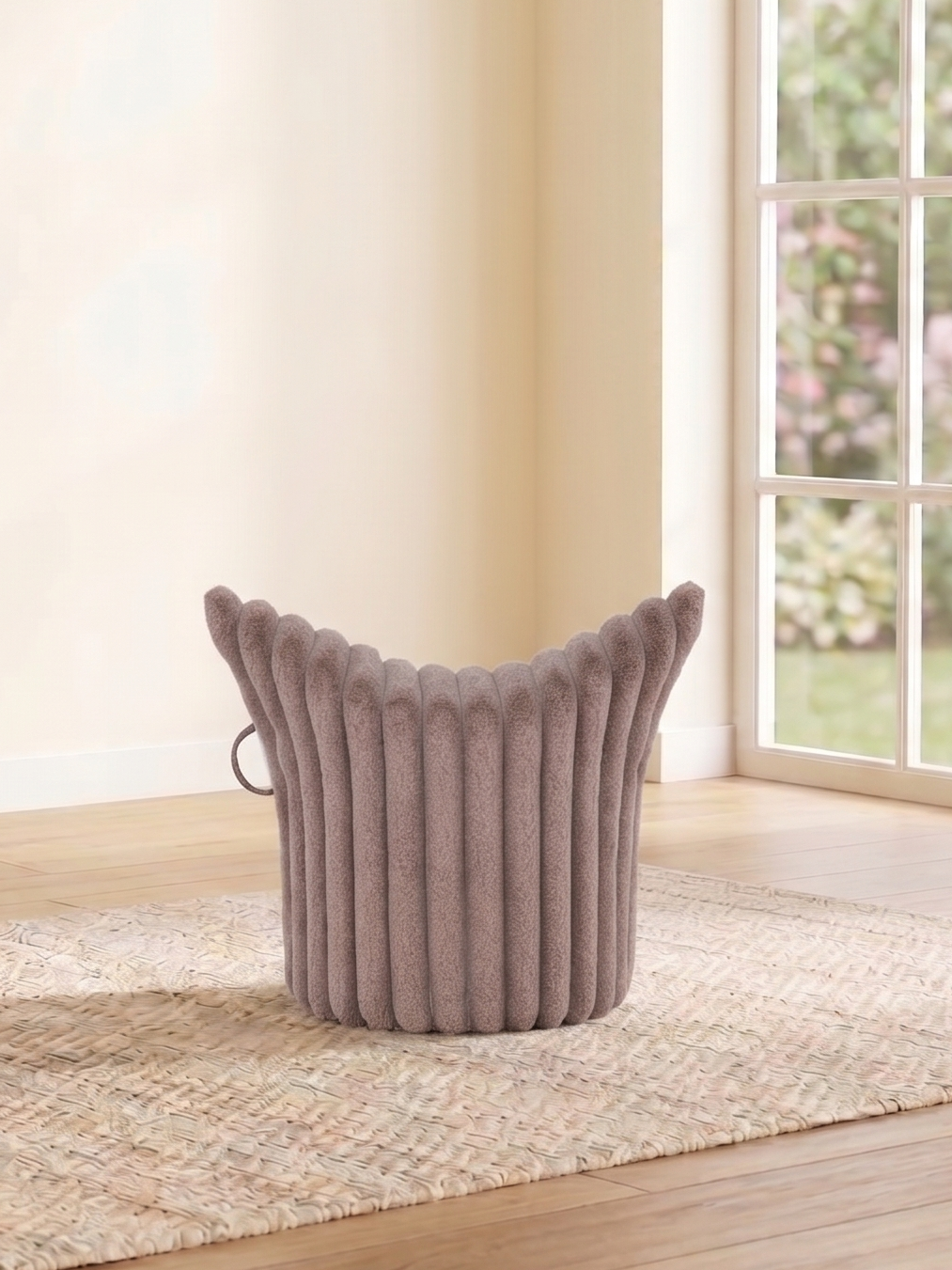 Winter Edition Hocker „Hug“ Taupe | Mini Ausführung | Sitzhöhe 28 cm